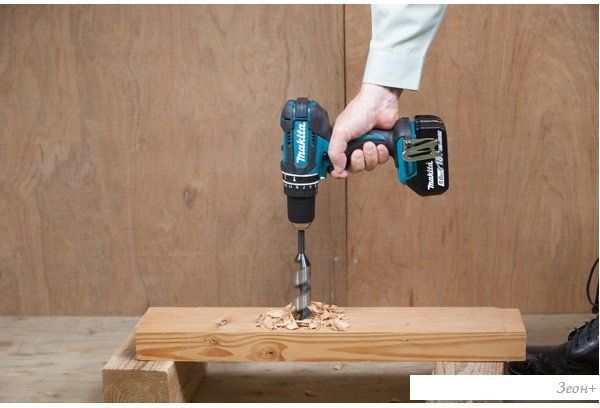 Дрель-шуруповерт Makita DHP482Z