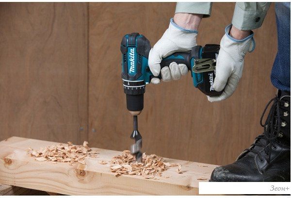 Дрель-шуруповерт Makita DHP482Z