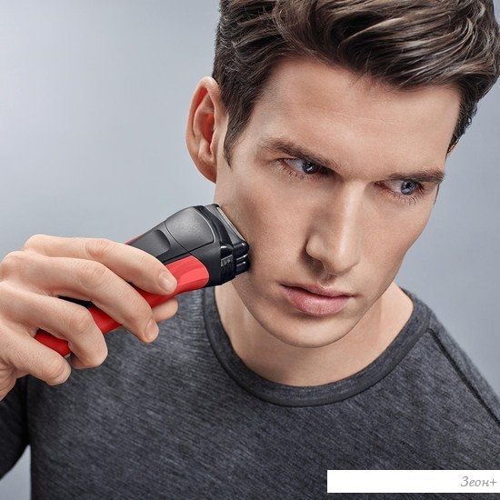 Электробритва Braun Series 3 300s (красный)