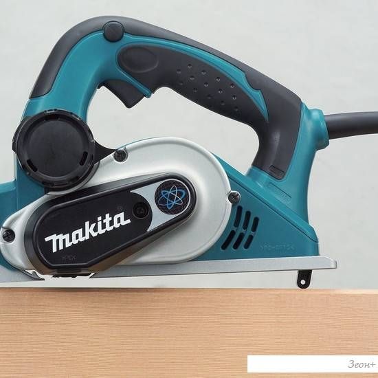 Рубанок Makita KP 0810 C
