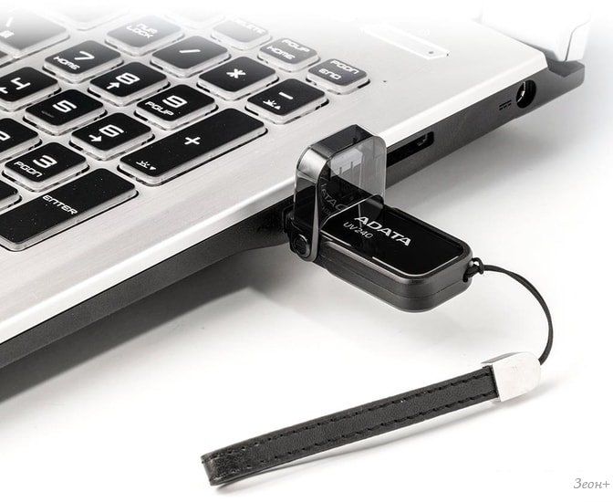 USB Flash A-Data UV240 32GB (черный)