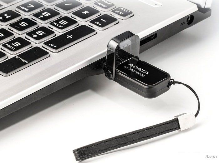 USB Flash ADATA UV240 64GB (черный)