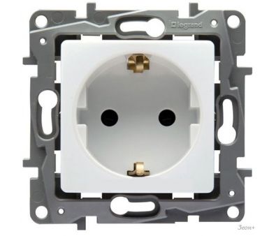  Legrand Etika 672221 ()