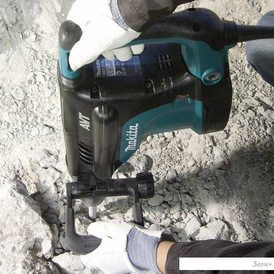 Отбойный молоток Makita HM1213C