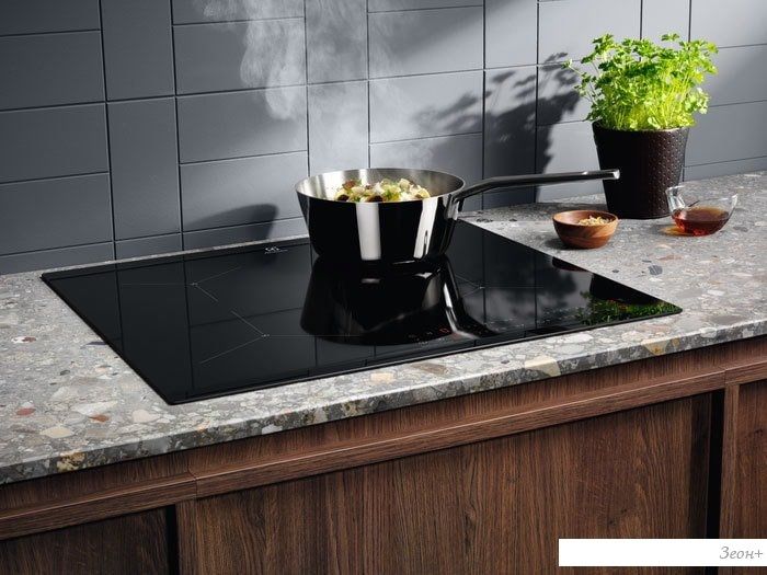 Варочная панель Electrolux EIS62443