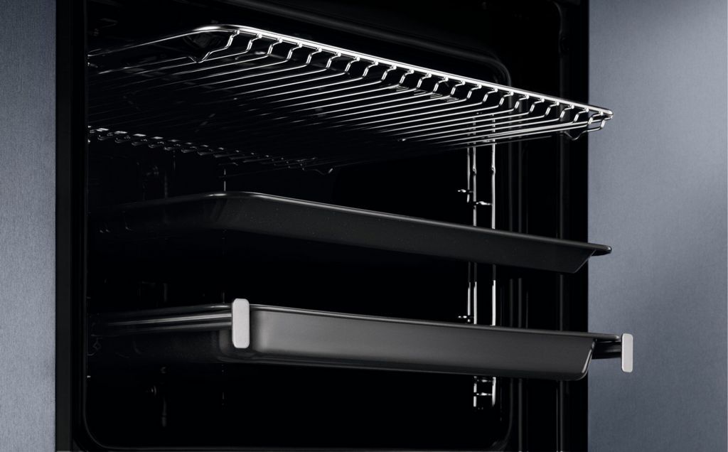 Электрический духовой шкаф Electrolux KOAAS31WX