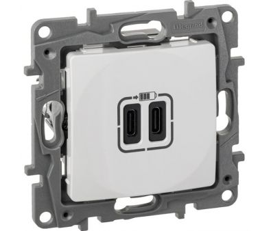  Type-C Legrand Etika 672235 ()
