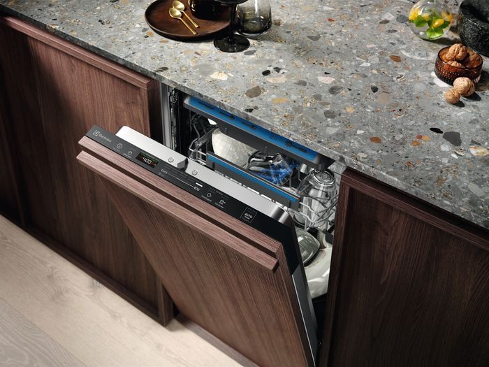 Встраиваемая посудомоечная машина Electrolux SatelliteClean 600 EEM43200L