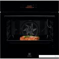 Электрический духовой шкаф Electrolux AssistedCooking 800 KOEBP39Z