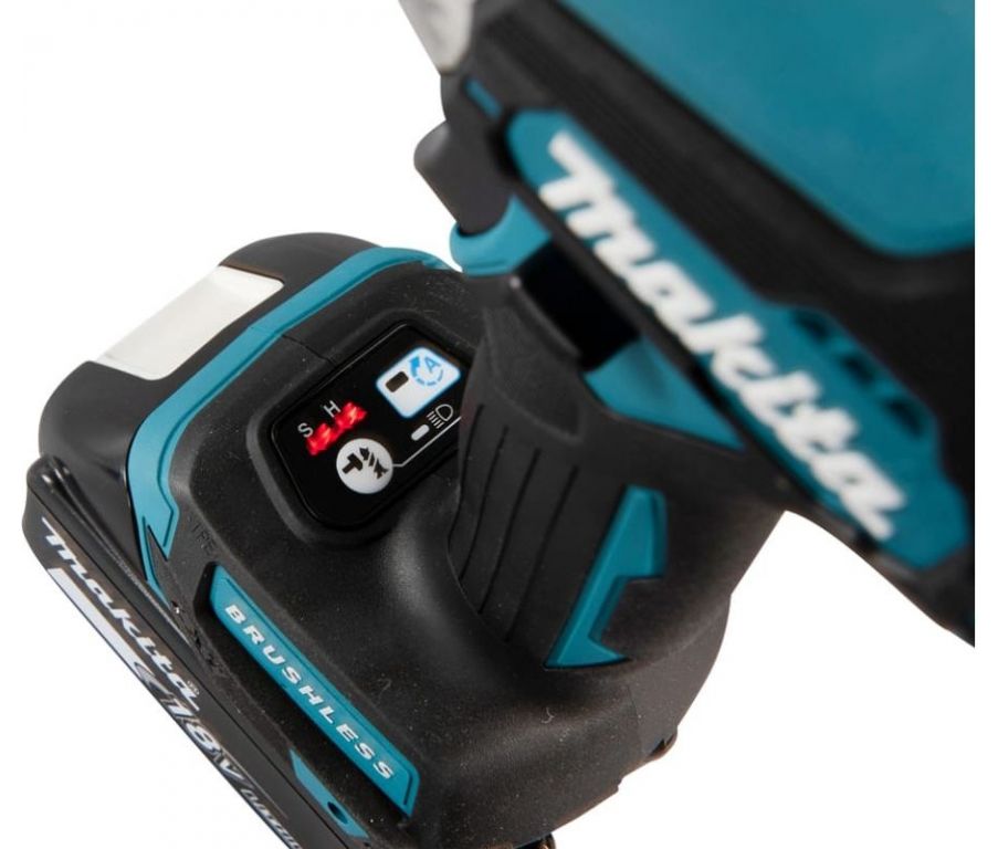 Винтоверт Makita DTD157Z (без АКБ)