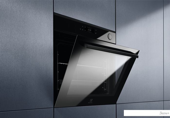 Электрический духовой шкаф Electrolux EOC8P39H