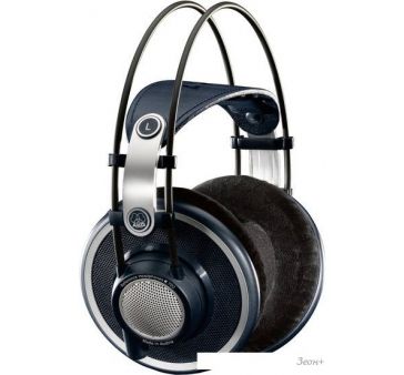  AKG K702