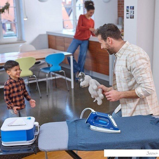 Утюг Braun CareStyle Compact Pro IS 2565 BL