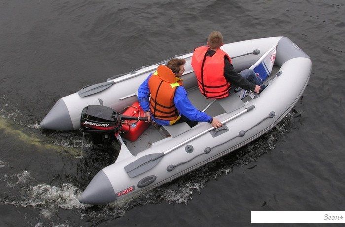Моторно-гребная лодка Мнев и К Кайман N-360