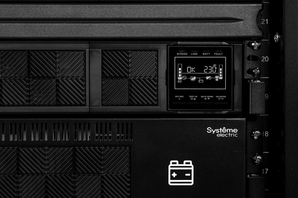 Источник бесперебойного питания Systeme Electric SRTSE6KRTXLI-NC