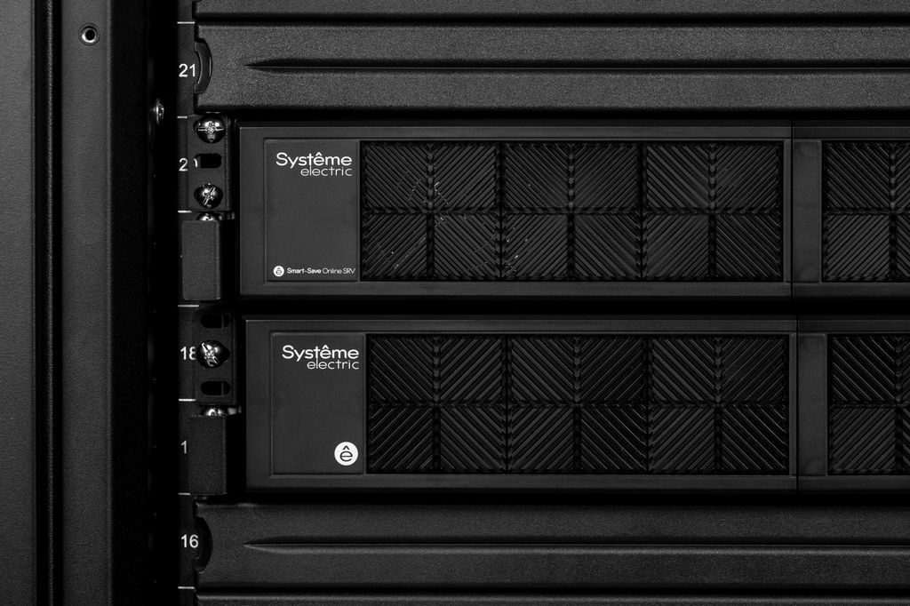 Источник бесперебойного питания Systeme Electric SRVSE1KRTXLI
