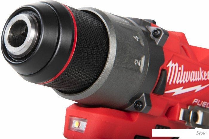 Дрель-шуруповерт Milwaukee M12 FUEL M12FDD2-202X 4933479873 (с 2-мя АКБ 2 Ач, кейс)