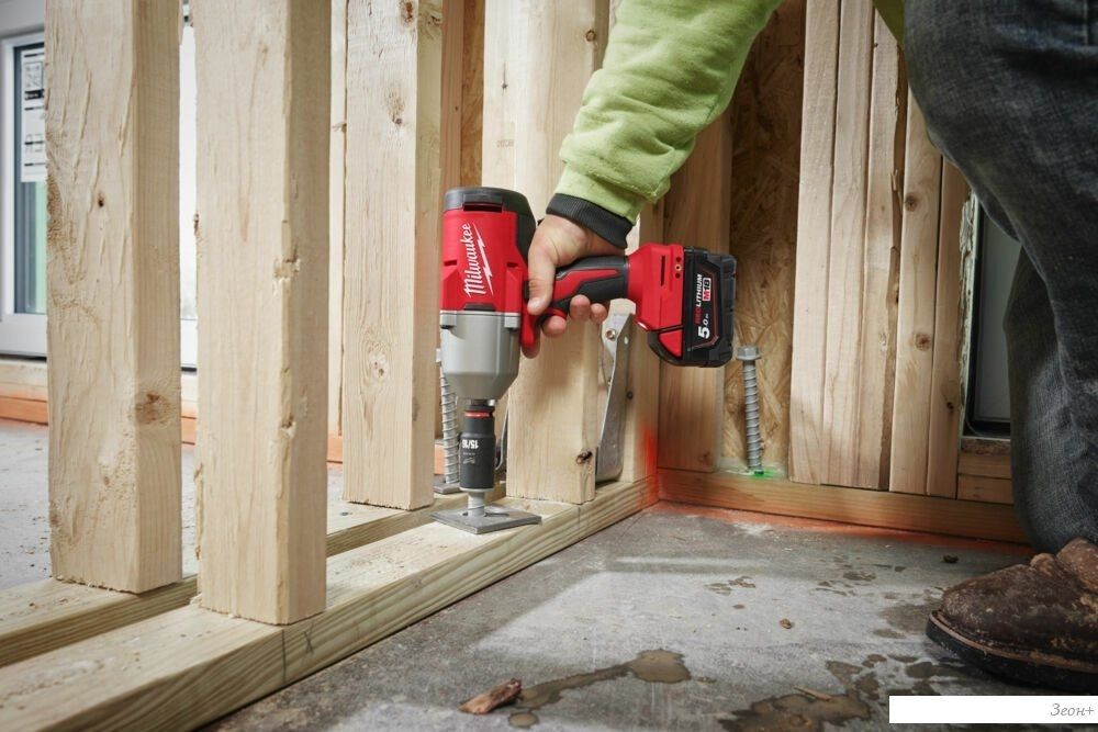Гайковерт Milwaukee M18 M18BLHIWF12-0X 4933492787 (без АКБ, кекйс)