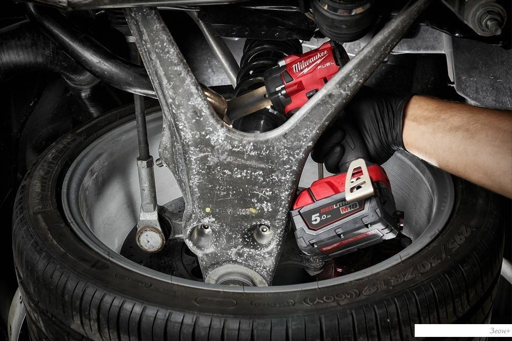 Гайковерт Milwaukee M18 FUEL M18FIW2F12-0 4933498058 (без АКБ)