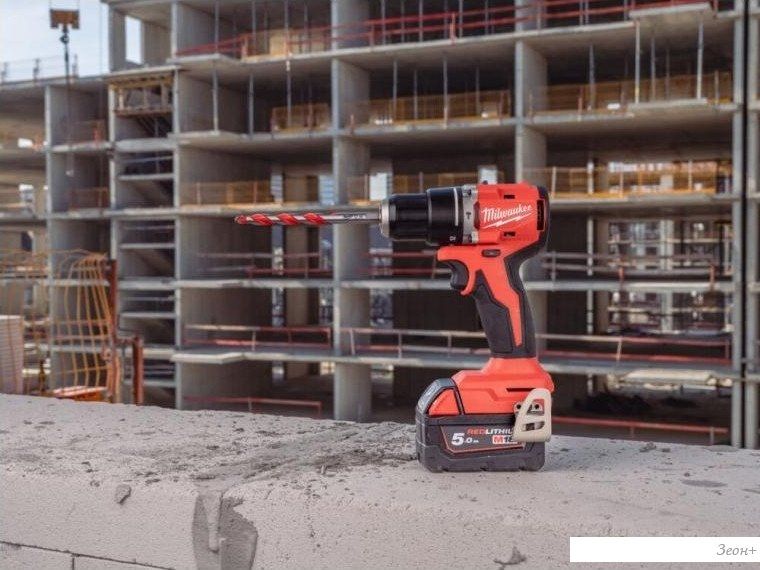Ударная дрель-шуруповерт Milwaukee M18 M18BLPDRC-502C 4933492826 (с 2-мя АКБ 5 Ач, кейс)