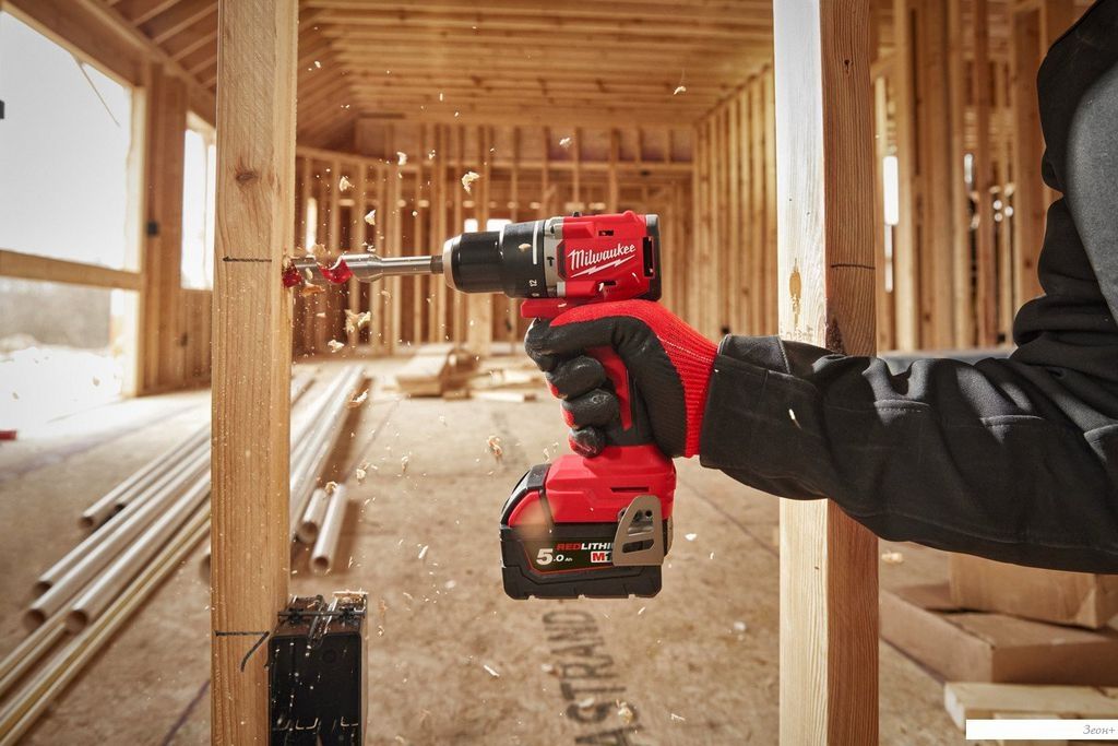 Ударная дрель-шуруповерт Milwaukee M18 BLPDRC-402C 4933492824 (с 2-мя АКБ 4 Ач, кейс)