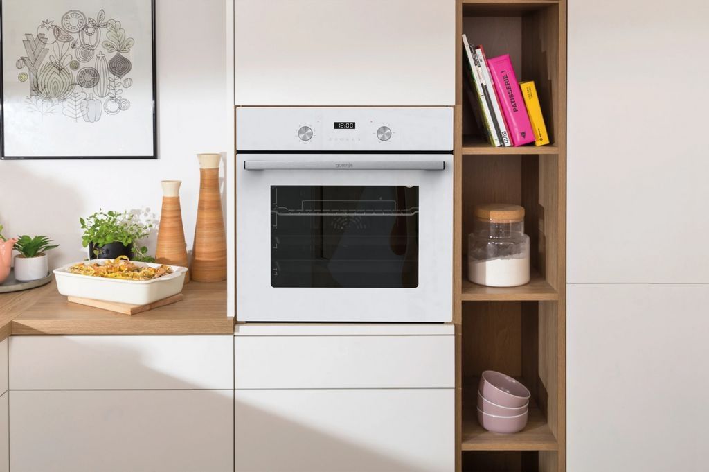 Электрический духовой шкаф Gorenje BO6737E03NWG