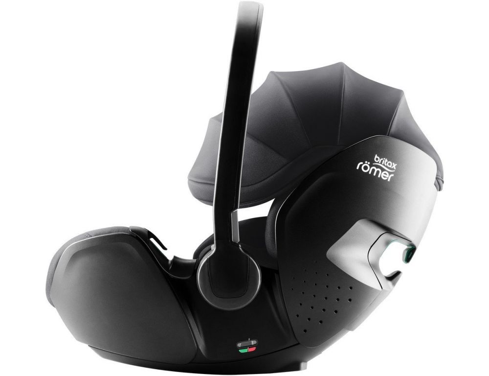 Детское автокресло Britax Romer Baby Safe Pro Classic (deep black)