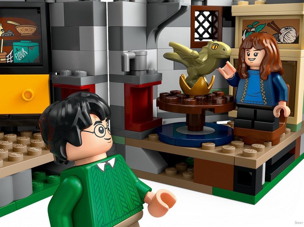 Конструктор LEGO Harry Potter Хижина Хагрида неожиданный визит 76428