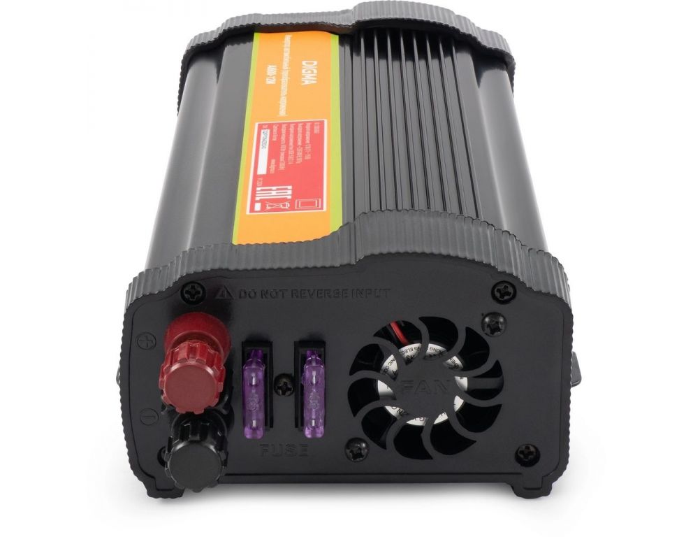 Автомобильный инвертор Digma AI600-12W