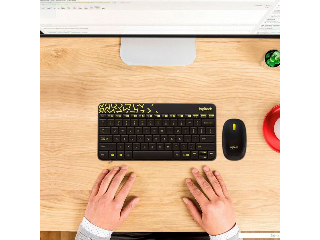 Офисный набор Logitech MK240 Nano 920-008198 (черный)