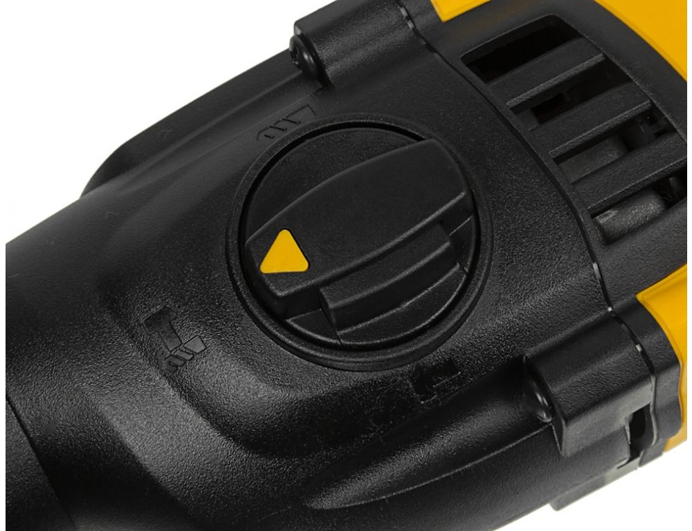 Перфоратор DeWalt D25133K-QS (кейс)