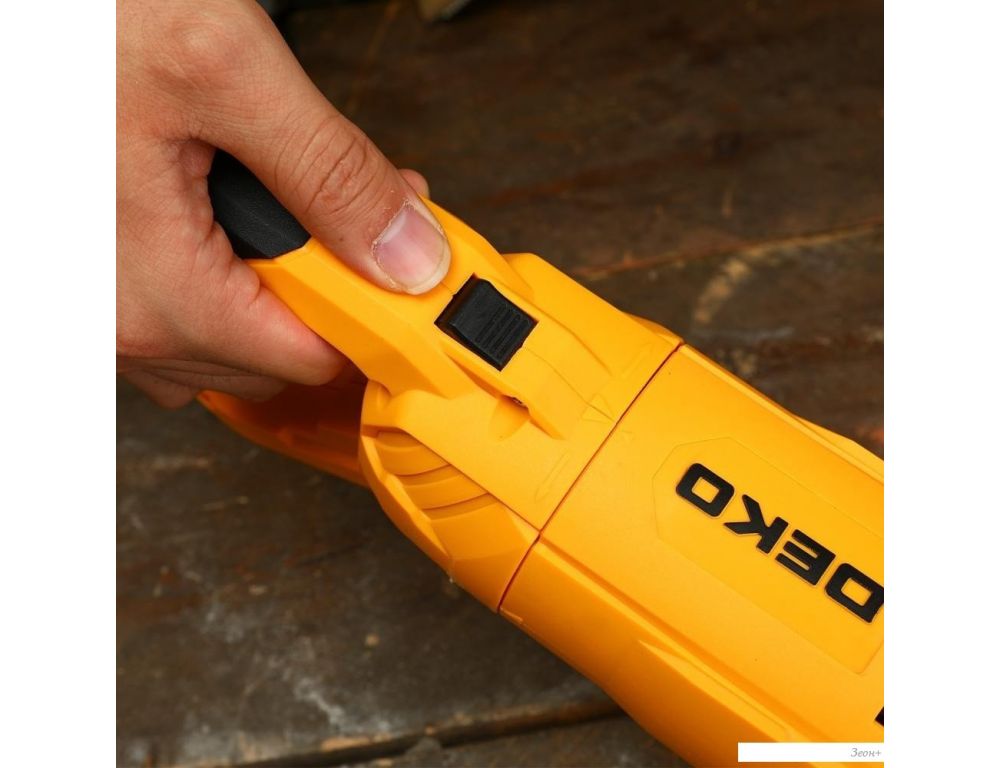 Сабельная пила Deko DKRS1250V 083-1072