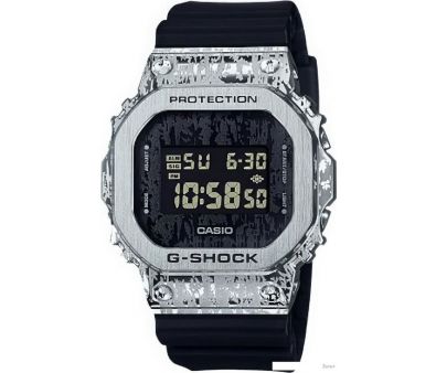 Наручные часы Casio G-Shock GM-5600GC-1E