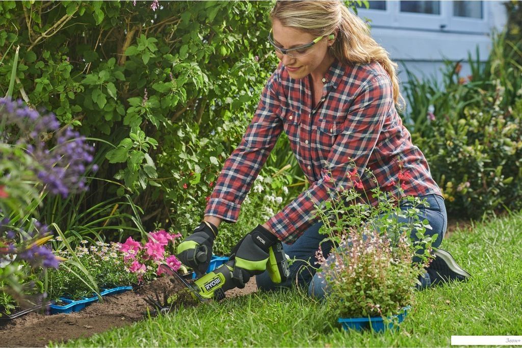 Мотокультиватор аккумуляторный Ryobi RY18HCA-0 5133005766 (без АКБ)