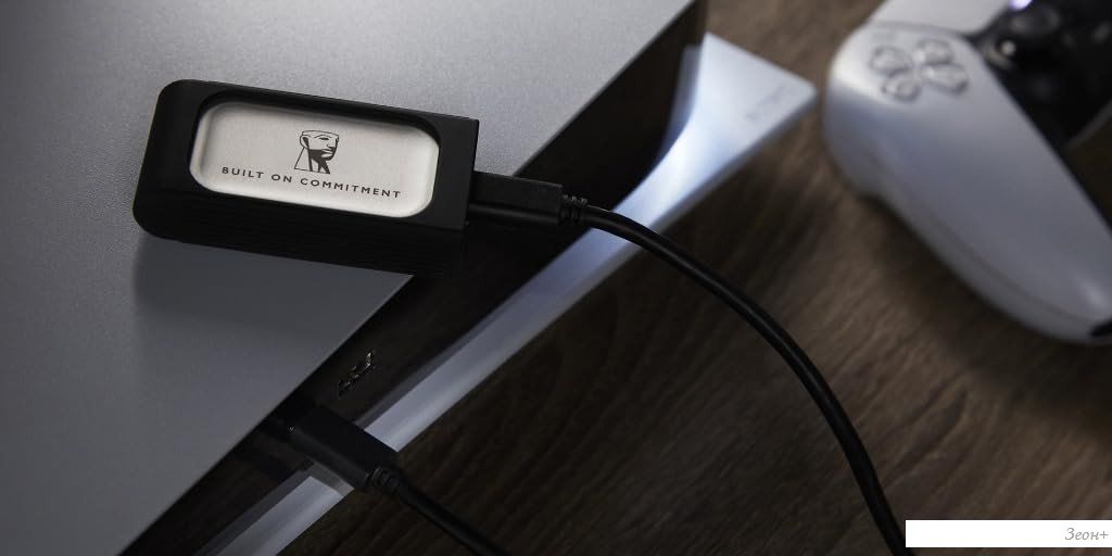 Внешний накопитель Kingston XS2000 2TB SXS2000/2000GA