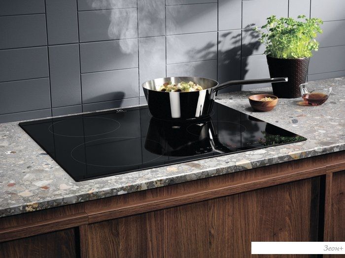 Варочная панель Electrolux CIR60433