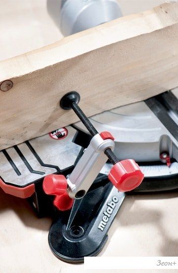 Торцовочная пила Metabo KGS 216 M Set