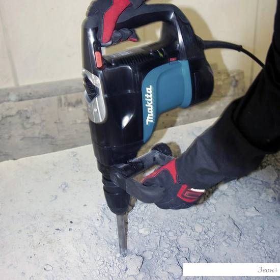 Перфоратор Makita HR4501C