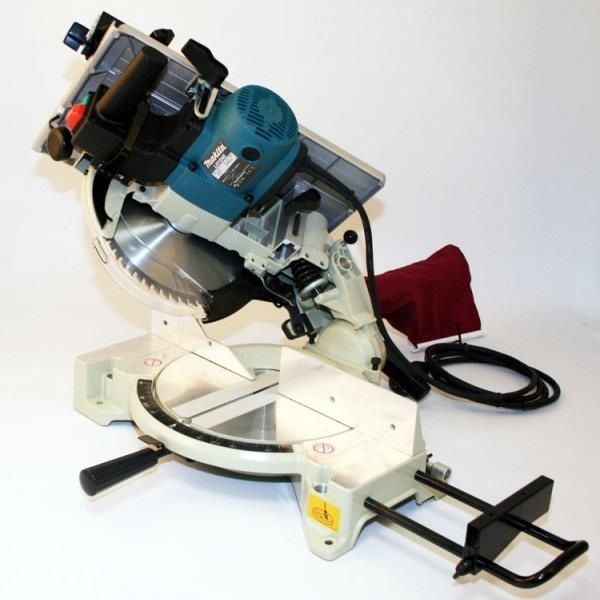 Дисковая пила Makita LH1040