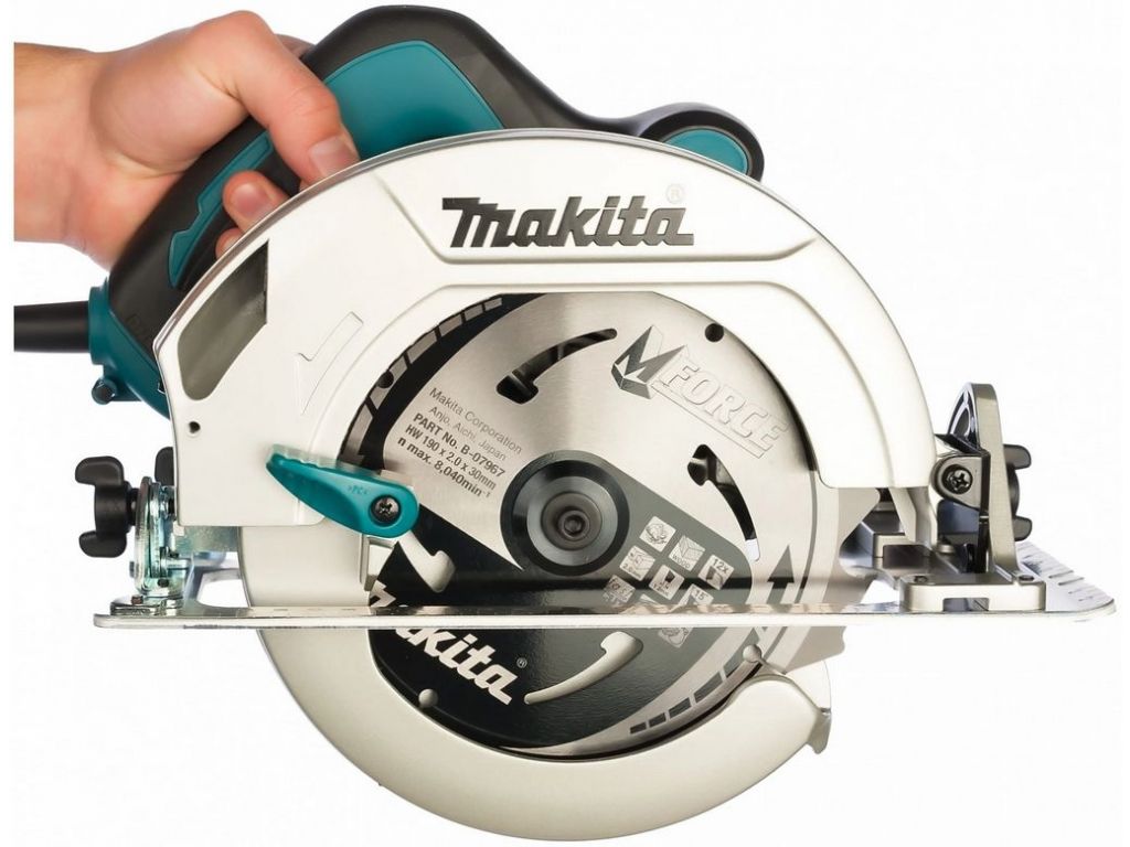 Дисковая пила Makita HS7601