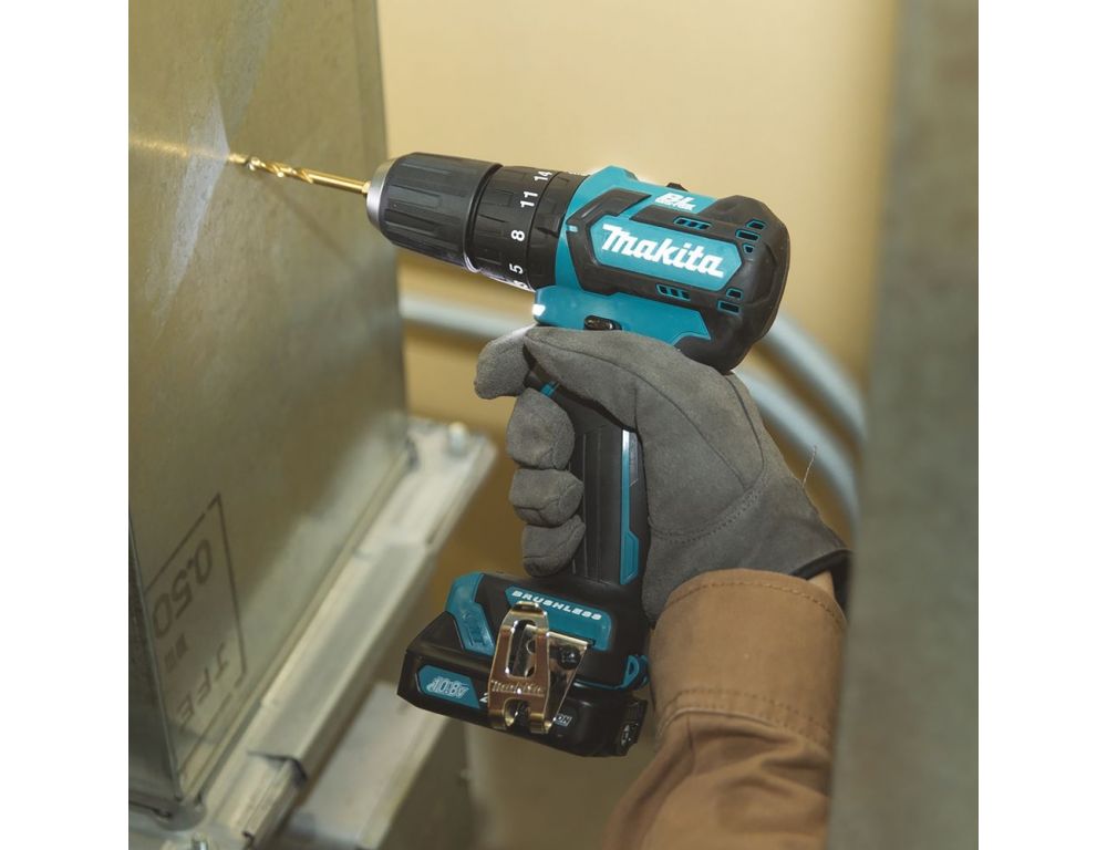 Дрель-шуруповерт Makita HP332DZ