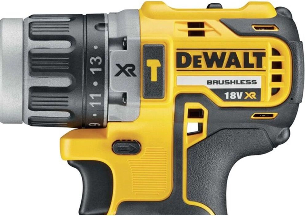 Дрель-шуруповерт DeWalt DCD796D2