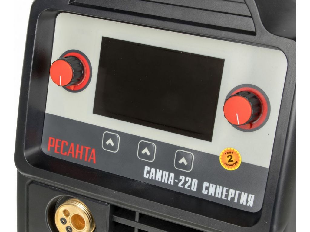 Сварочный инвертор Ресанта САИПА-220