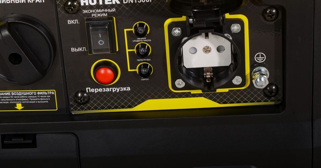 Бензиновый генератор Huter DN1500i