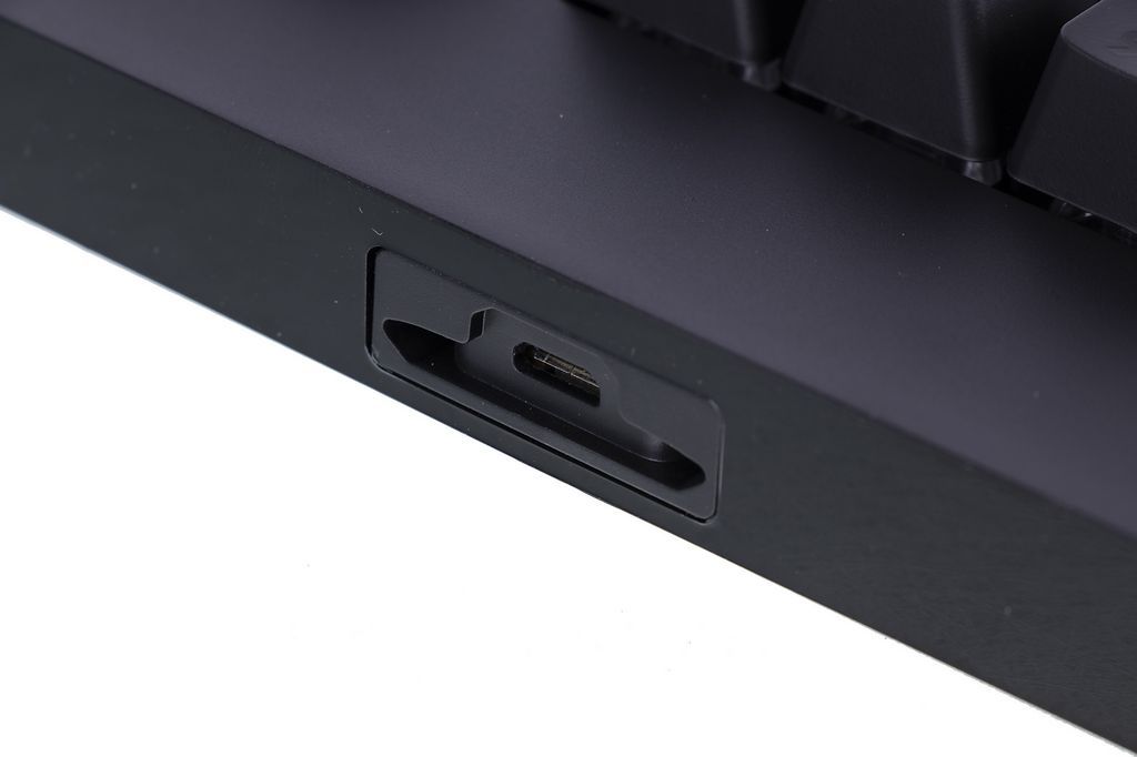 Клавиатура Logitech G Pro GX Clicky