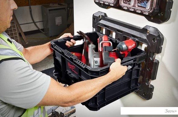 Ящик для инструментов Milwaukee PackOut Crate 4932471724