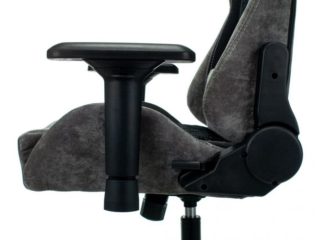Кресло Бюрократ Viking 7 Knight B Fabric (черный)