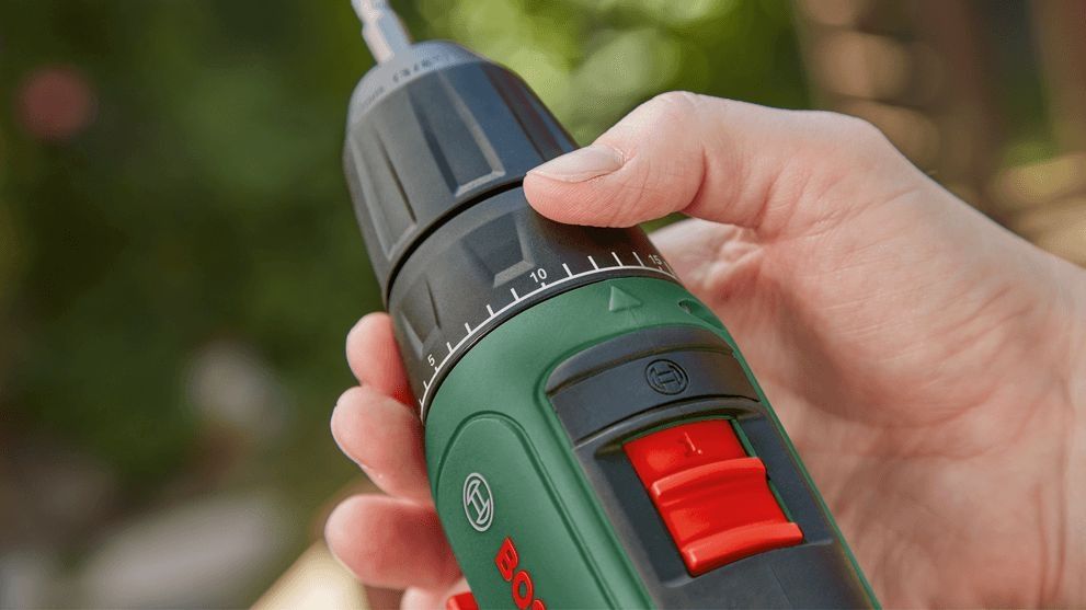 Дрель-шуруповерт Bosch EasyDrill 1200 06039D3007 (с 2-мя АКБ, кейс)