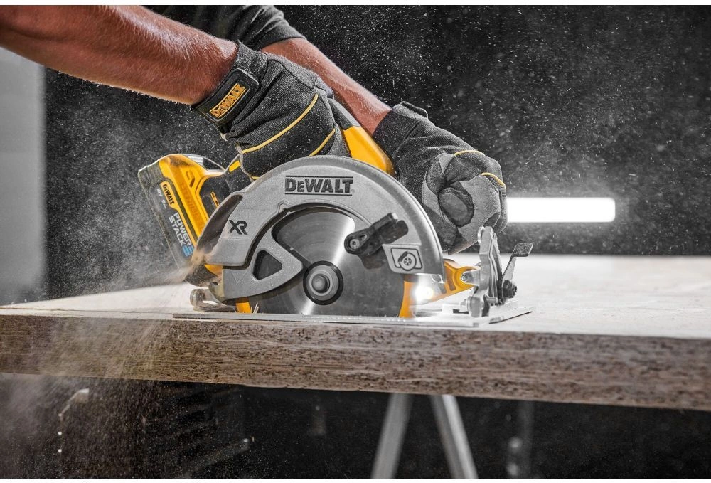 Дисковая пила DeWalt DCS570N (без АКБ)