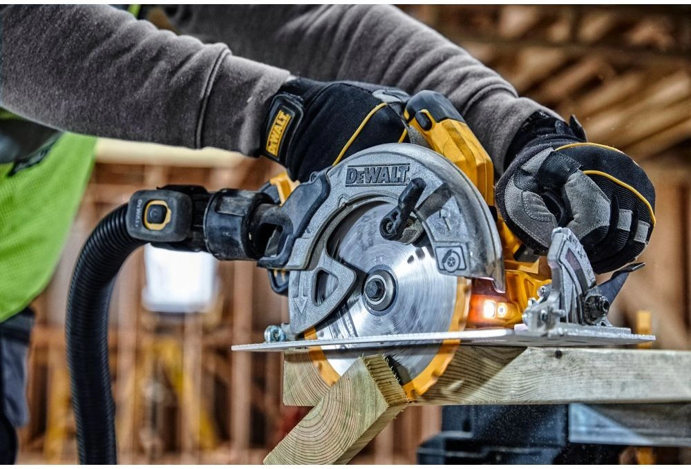 Дисковая пила DeWalt DCS570N (без АКБ)